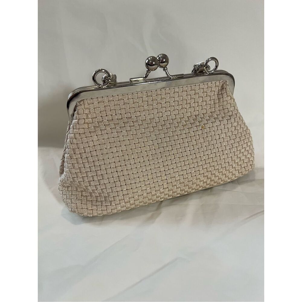New without tags The Sak cream and silver clutch bag - Picture 2 of 5